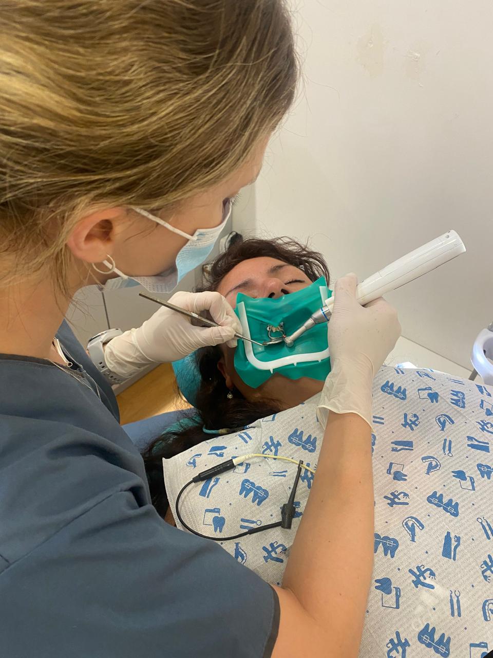 Tratamiento de endodoncia rotatoria